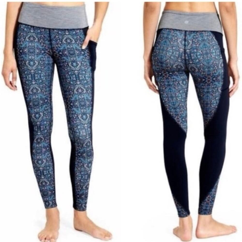 ATHLETA Chaturanga High-Rise Navy Damask Tapestry Print Leggings - Small